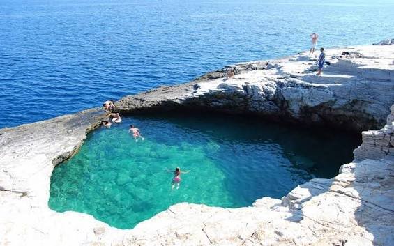 Piscina grecia